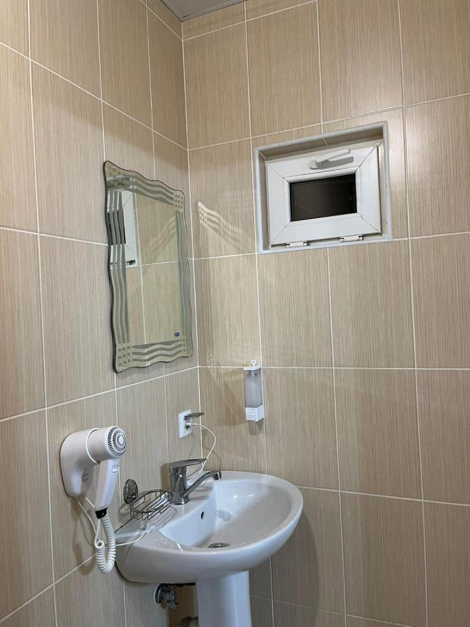 Guest House Esma Sukhumi Exterior photo
