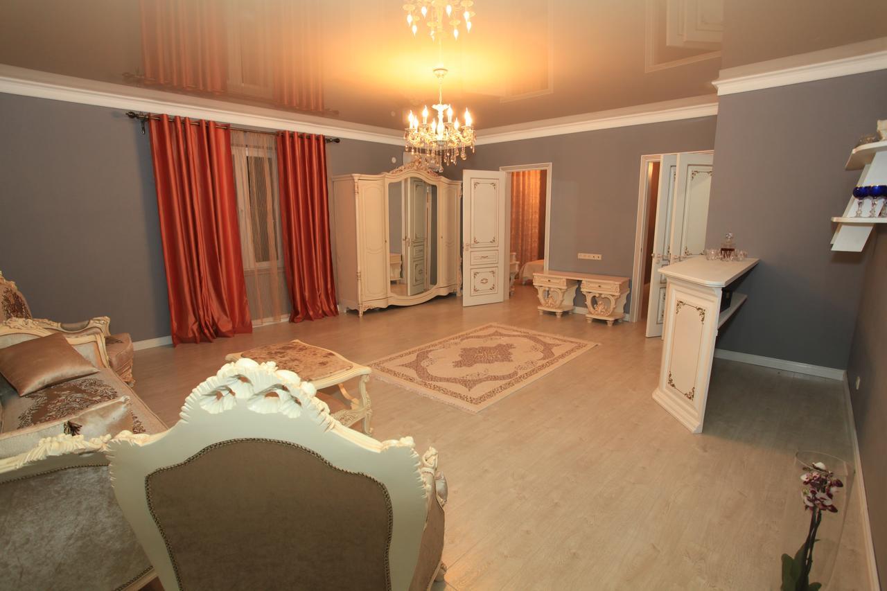 Guest House Esma Sukhumi Exterior photo