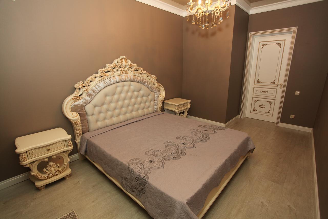Guest House Esma Sukhumi Exterior photo